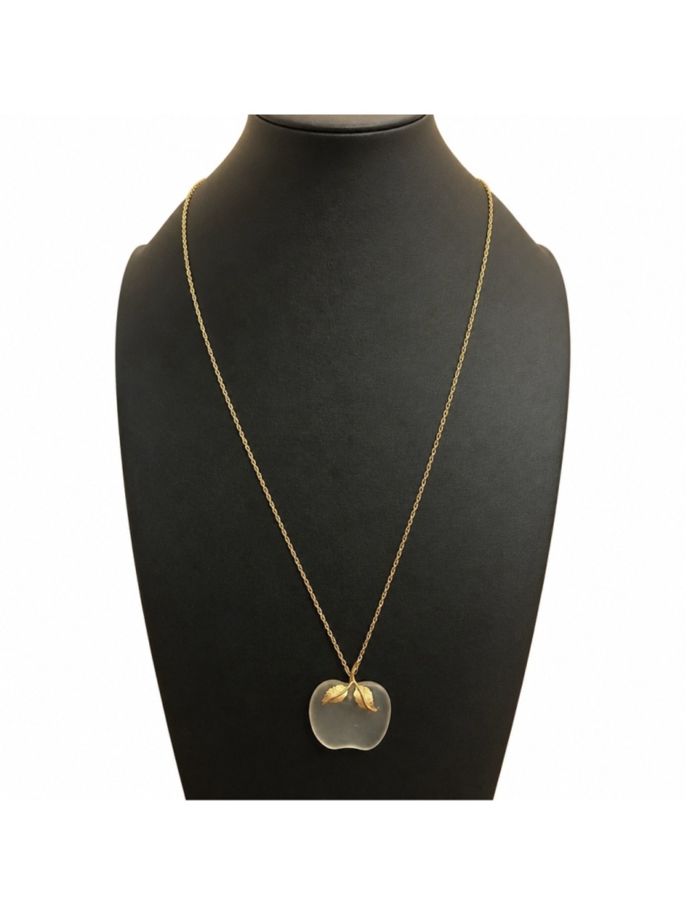 Women's vintage AVON Gold Tone Chain White Frosted Apple Pendant Necklace 26”